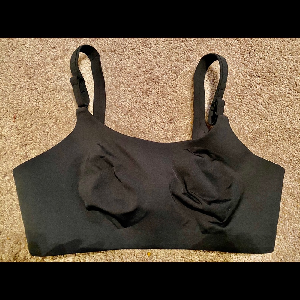 Lululemon Booby Bracer 38D